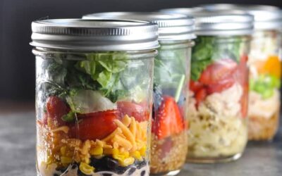 Shake Open Plate and Eat Your Salad in a Jar